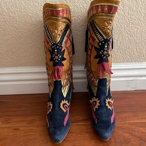 EL VAQUERO Suede Fringed High Boots Well Loved Size 6